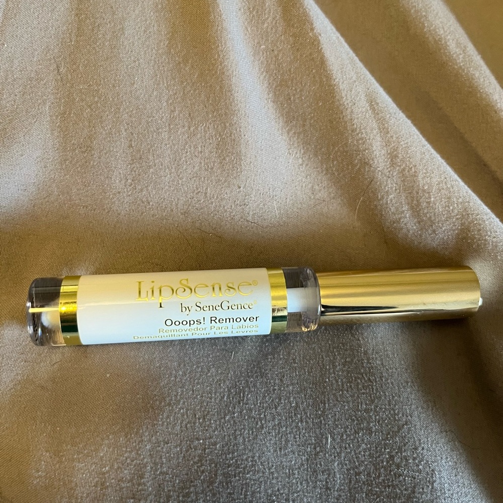 Senegence Lipsense Oops Remover